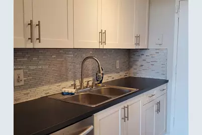 [Address not provided], North Miami, FL 33181 - Photo 10