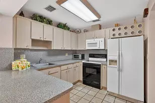 1633 SW 30th Ave, Miami, FL 33145 - Photo 10