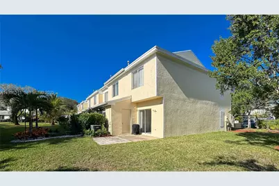 7818 Dixie Beach Cir #7818, Tamarac, FL 33321 - Photo 22