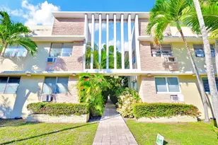 4730 Pine Tree Dr, Miami Beach, FL 33140 - Photo 2