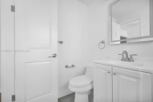 4730 Pine Tree Dr, Miami Beach, FL 33140 - Photo 16