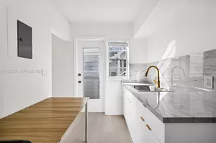 4730 Pine Tree Dr, Miami Beach, FL 33140 - Photo 8