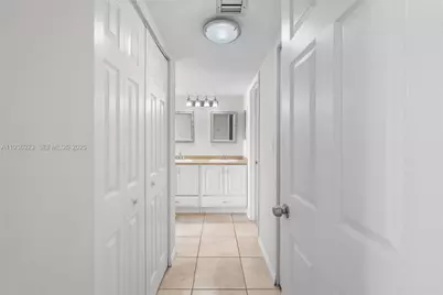 3401 N Country Club Dr #519, Aventura, FL 33180 - Photo 6