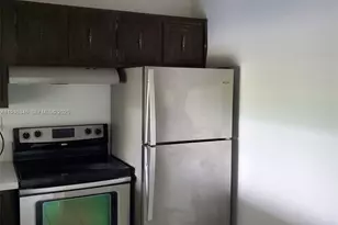 496 NW 165th St Rd, Miami, FL 33169 - Photo 14