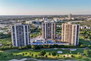 20347 W Country Club Dr, Aventura, FL 33180 - Photo 2