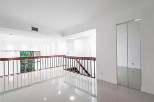 20347 W Country Club Dr, Aventura, FL 33180 - Photo 10