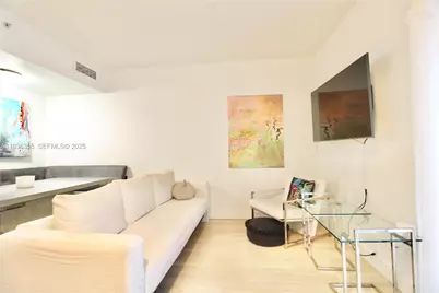 435 21st St #102, Miami Beach, FL 33139 - Photo 2
