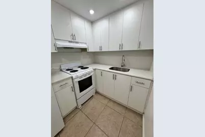 7851 Dunham Blvd #5, Miami, FL 33138 - Photo 12