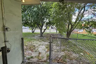 401 NW 33rd Ave, Miami, FL 33125 - Photo 14