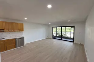 9001 Jacaranda Ln, Plantation, FL 33324 - Photo 6