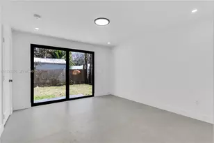 6421 SW 59th Ave, South Miami, FL 33143 - Photo 14