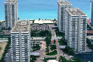 1985 S Ocean Dr, Hallandale Beach, FL 33009 - Photo 44