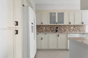 19500 Turnberry Way, Aventura, FL 33180 - Photo 12