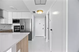 20335 W Country Club Dr, Aventura, FL 33180 - Photo 4