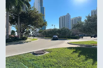 17560 Atlantic Blvd #109, Sunny Isles Beach, FL 33160 - Photo 52