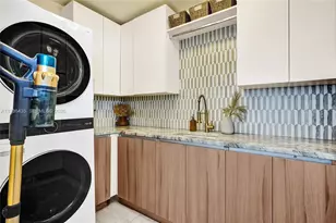 2570 NE 201st St, Miami, FL 33180 - Photo 64