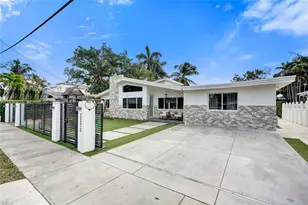 2570 NE 201st St, Miami, FL 33180 - Photo 1
