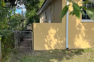 1185 NW 134th St, North Miami, FL 33168 - Photo 10