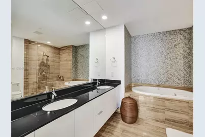 16001 Collins Ave #702, Sunny Isles Beach, FL 33160 - Photo 38