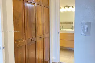 17051 NE 35th Ave, North Miami Beach, FL 33160 - Photo 12