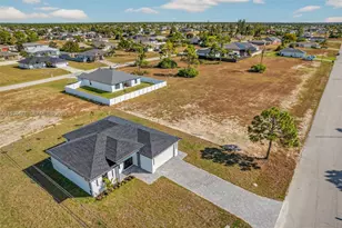 2325 NW 25th Ln, Cape Coral, FL 33993 - Photo 32