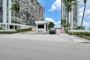1915 Brickell Ave, Miami, FL 33129 - Photo 4