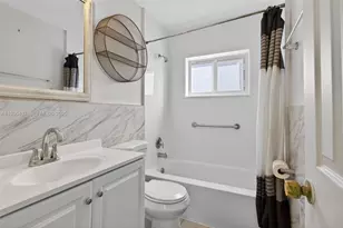 6711 NW 72nd St, Tamarac, FL 33321 - Photo 16