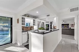 5124 S University Dr, Davie, FL 33328 - Photo 14