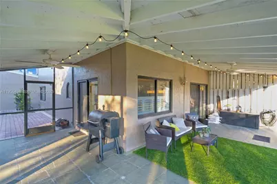 5124 S University Dr, Davie, FL 33328 - Photo 32