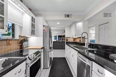 5124 S University Dr, Davie, FL 33328 - Photo 10