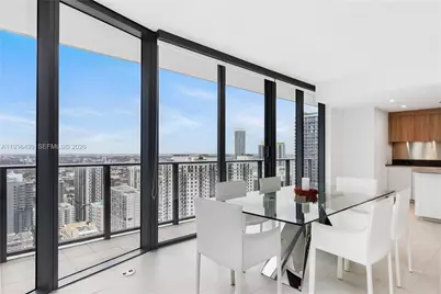1000 Brickell Plz #3902, Miami, FL 33131 - Photo 6