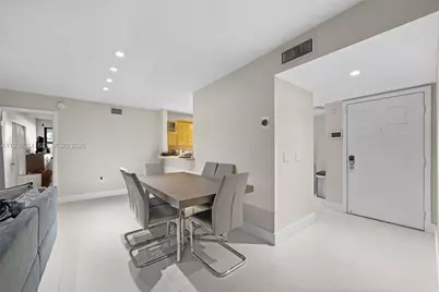 20310 NE 3rd Ct #2, Miami, FL 33179 - Photo 4