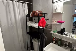 801 Brickell Bay Dr, Miami, FL 33131 - Photo 12