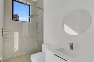 13200 N Bayshore Dr, North Miami, FL 33181 - Photo 26