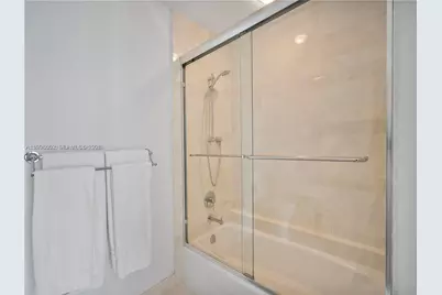 17301 Biscayne Blvd #1105, North Miami Beach, FL 33160 - Photo 20