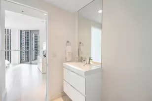 17301 Biscayne Blvd, North Miami Beach, FL 33160 - Photo 22