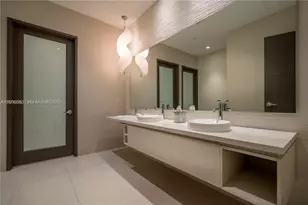 17301 Biscayne Blvd, North Miami Beach, FL 33160 - Photo 48