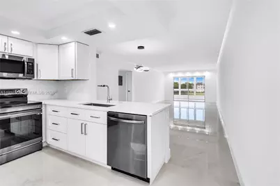 3204 Portofino Pt #B4, Coconut Creek, FL 33066 - Photo 4