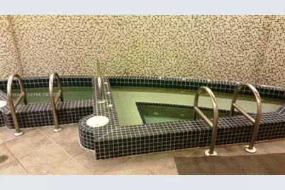 253 NE 2nd St #4303, Miami, FL 33132 - Photo 34