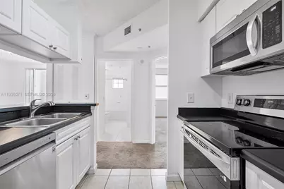 17150 N Bay Rd #2619, Sunny Isles Beach, FL 33160 - Photo 12