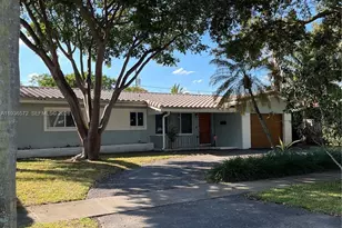 3912 Garfield St, Hollywood, FL 33021 - Photo 2