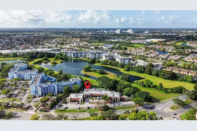 Restaurant/Cafeteria For Sale in The Heart Of Fontainebleau Blvd, Miami, FL 33172 - Photo 4