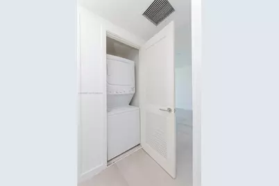 1100 S Miami Ave #1707, Miami, FL 33130 - Photo 30