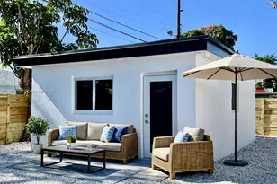 542 E 20th St, Hialeah, FL 33013 - Photo 6