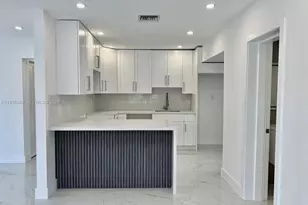 542 E 20th St, Hialeah, FL 33013 - Photo 14