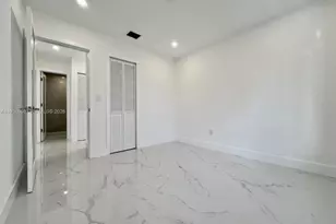 542 E 20th St, Hialeah, FL 33013 - Photo 24
