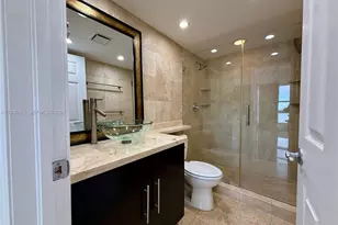 770 Claughton Island Dr, Miami, FL 33131 - Photo 14