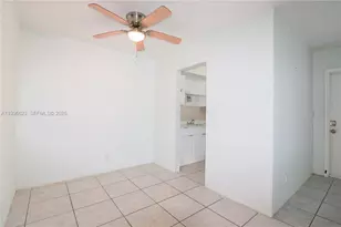 712 NE 8th St, Hallandale Beach, FL 33009 - Photo 4