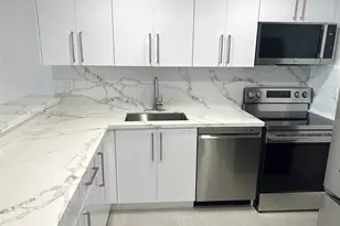 7928 West Dr, North Bay Village, FL 33141 - Photo 6