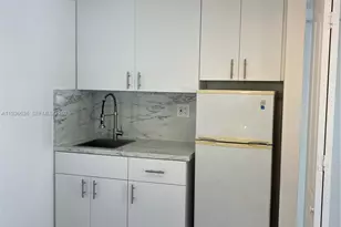 1999 NW 2nd St, Miami, FL 33125 - Photo 16